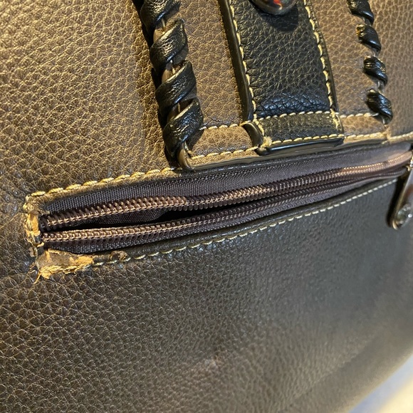 Pocketbook - Picture 12 of 13